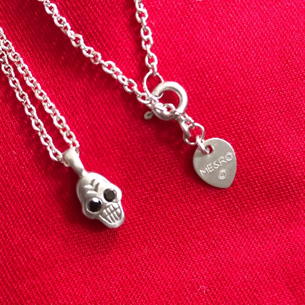Me & Ro tiny skull necklace
